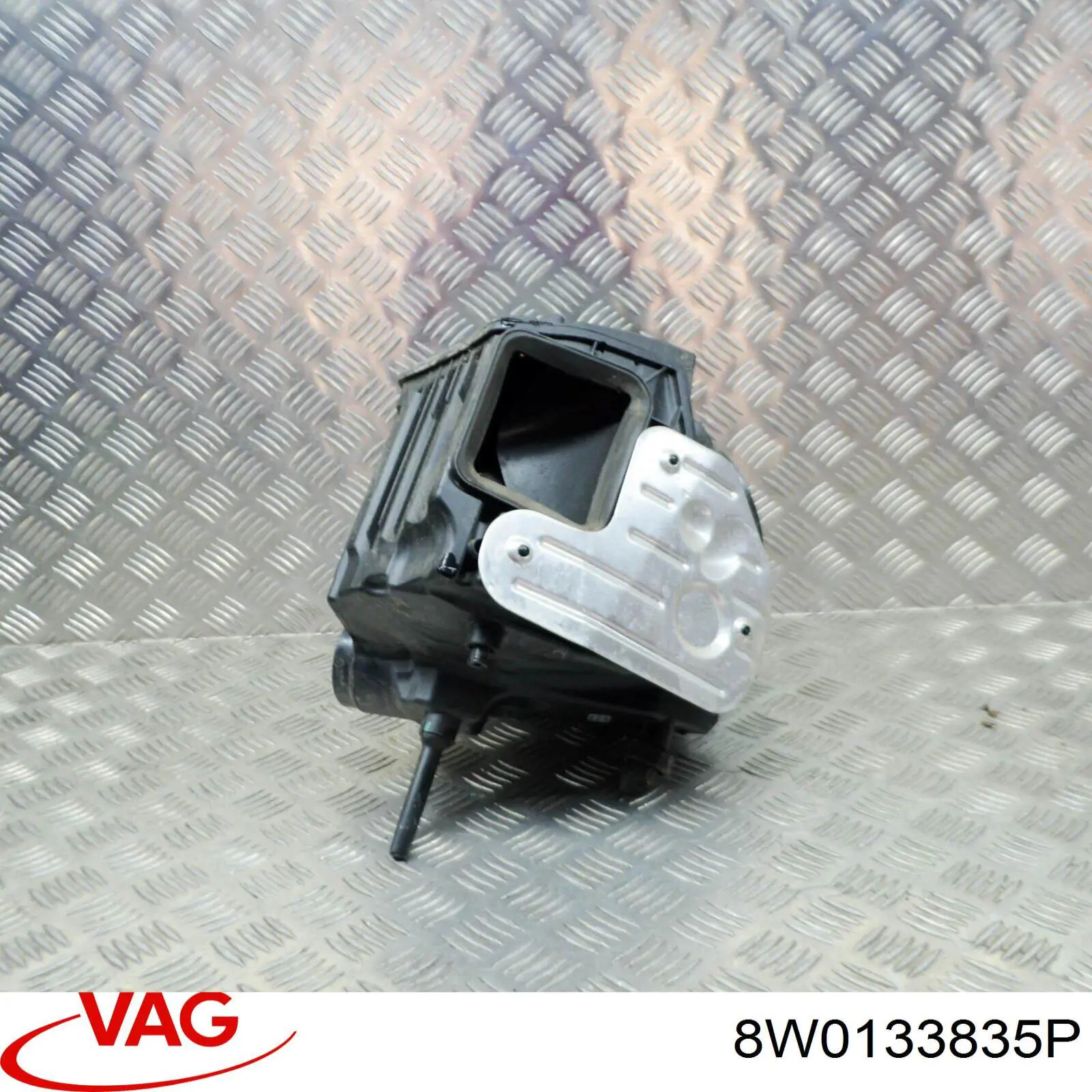 8W0133835P VAG 