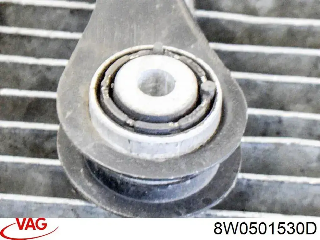 Travesaño de la suspensión trasera VAG 8W0501530D