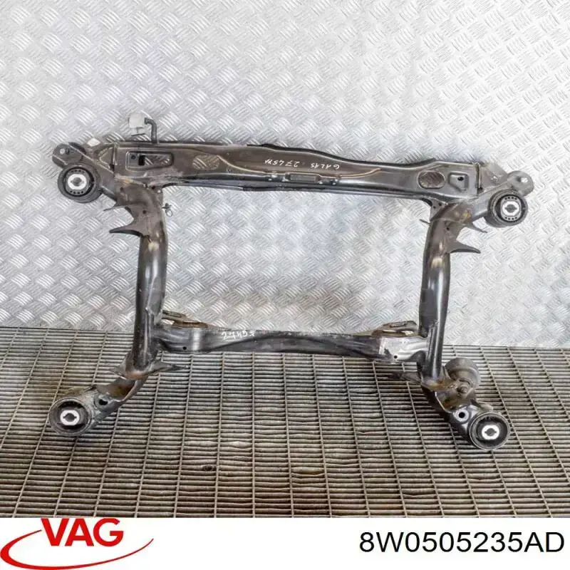 Subchasis trasero soporte motor VAG 8W0505235AB precio, desde 373,16 EUR
