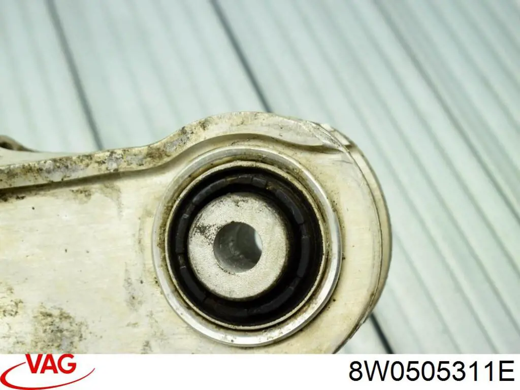 Comprar 8W0505311E VAG Brazo inferior trasero izquierdo/derecho