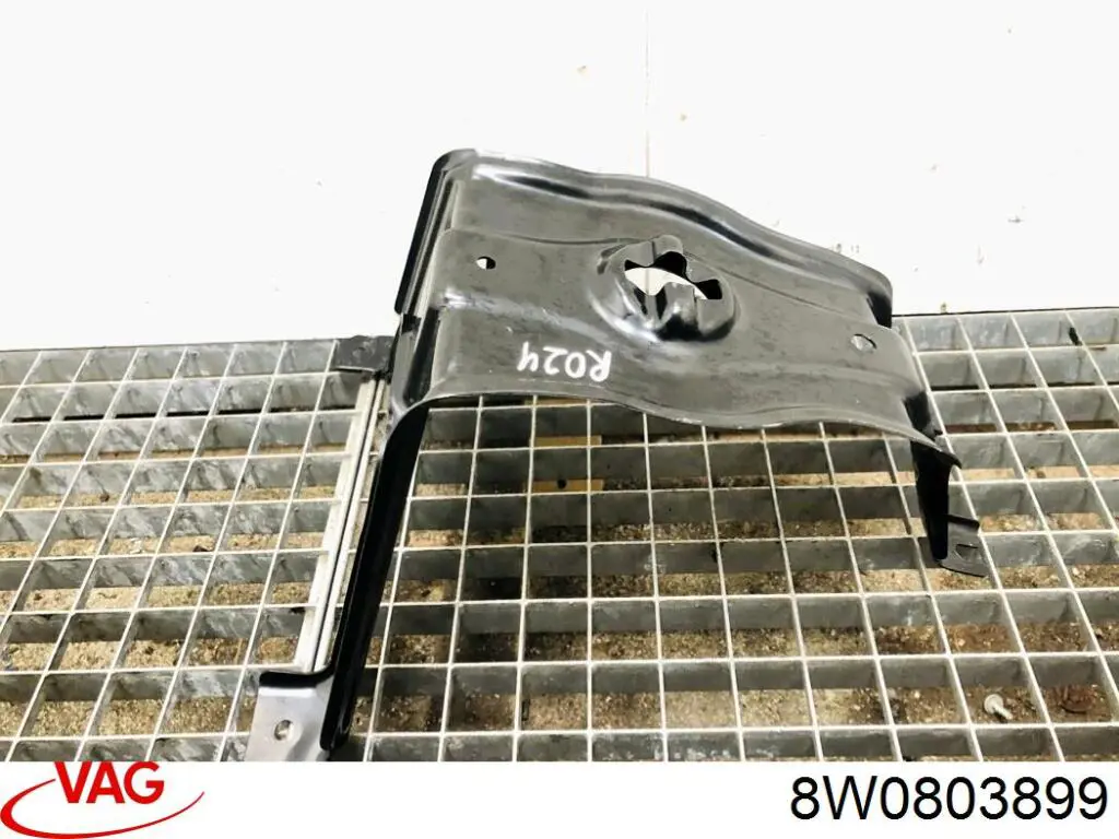 Comprar 8W0803899 VAG Perno de sujeción de la rueda de repuesto