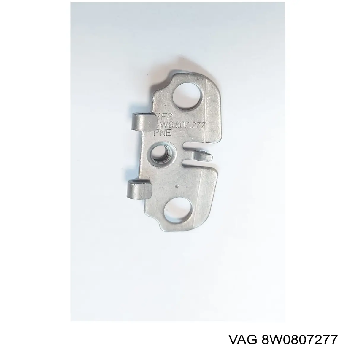 Soporte de parachoques delantero izquierdo VAG 8W0807277