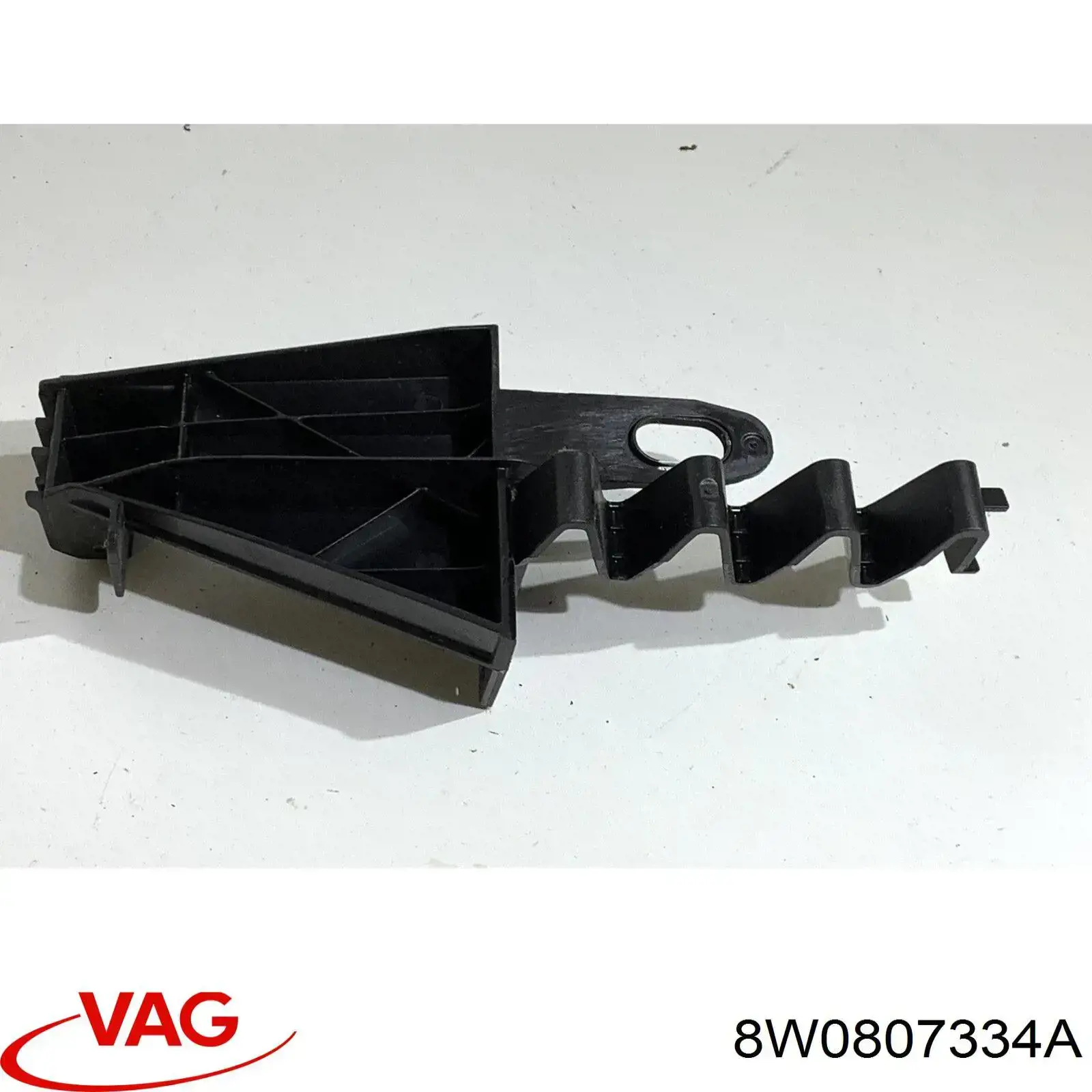 Soporte de parrilla del radiador 8W0807334A VAG