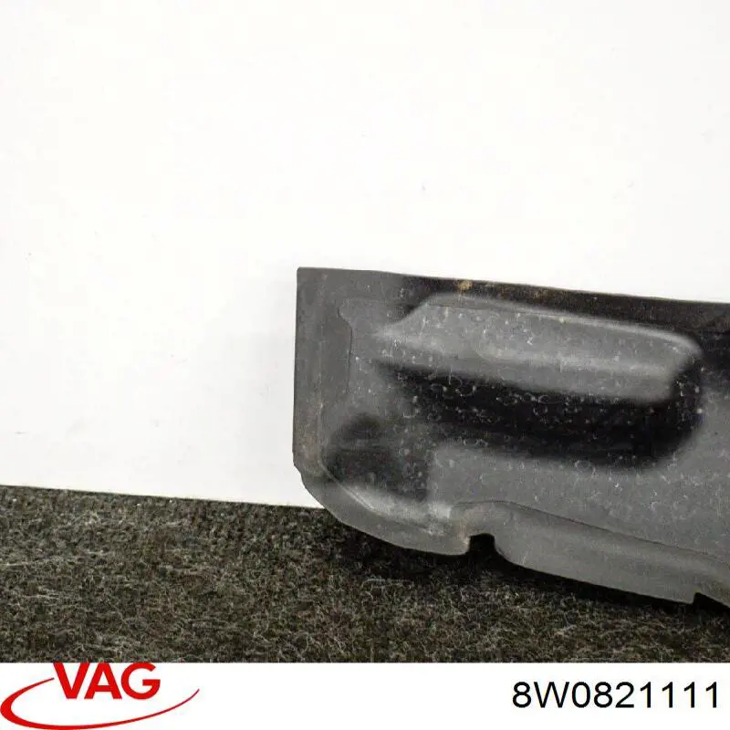 Sellado de guardabarros 8W0821111 VAG