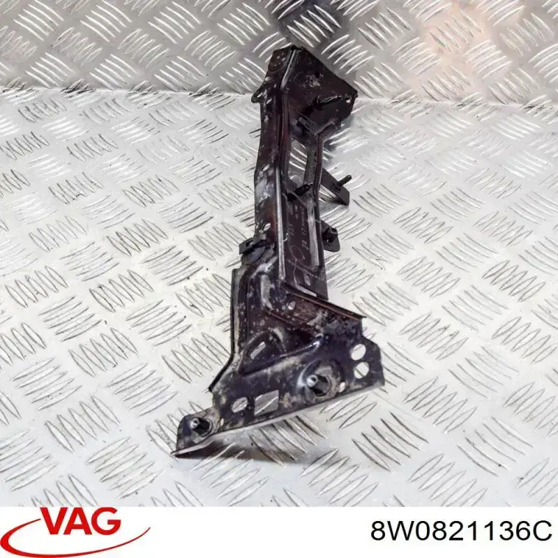 Comprar 8W0821132B VAG Soporte delantero de guardabarros delantero derecho