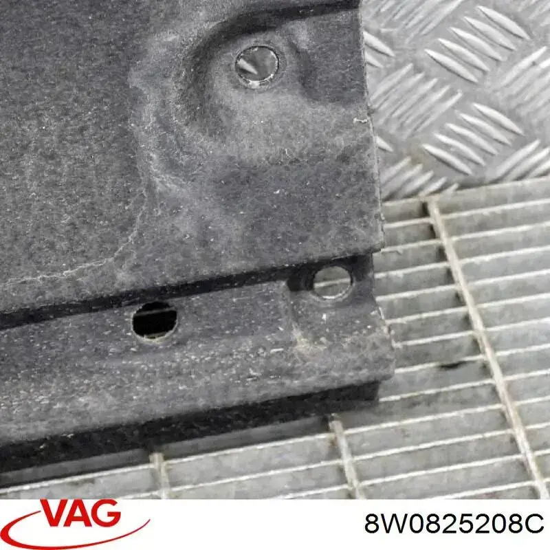 Protección inferior derecha 8W0825208C VAG