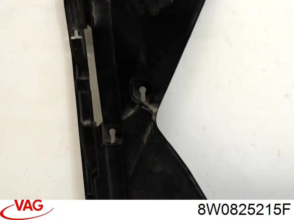 Protección inferior trasera izquierda VAG 8W0825215F precio, desde 60,83 EUR