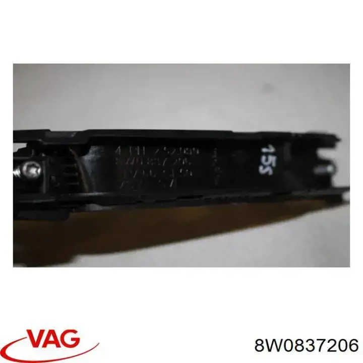 Manija exterior derecha delantera/trasera de puerta 8W0837206B VAG