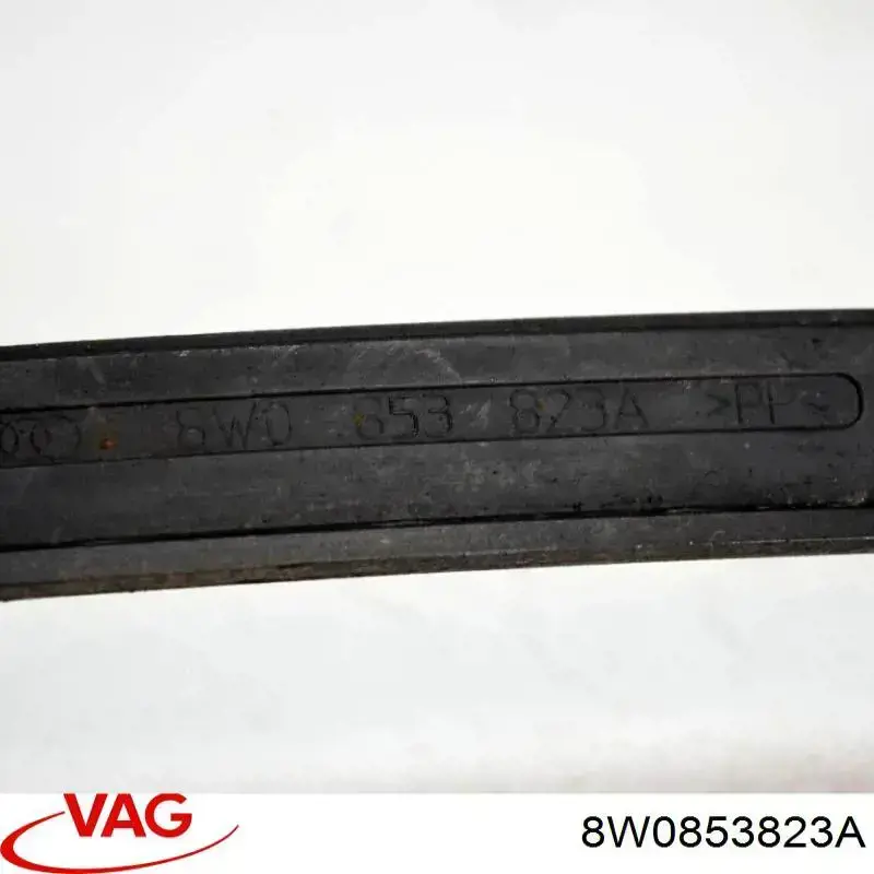 Comprar 8W0853823A9B9 VAG Paso de rueda delantero izquierdo trasero