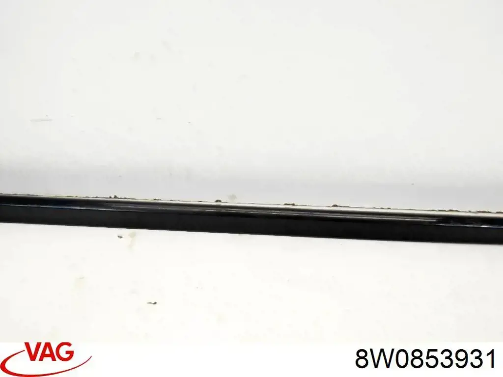 8W0853931 VAG Listón de acceso exterior izquierdo