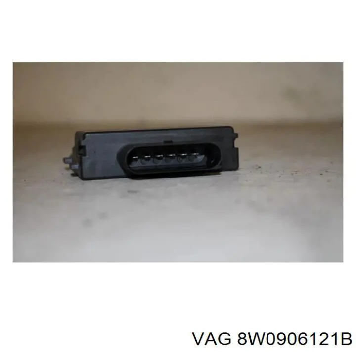 Módulo de control del motor de la bomba de combustible VAG 8W0906121B precio, desde 55,18 EUR