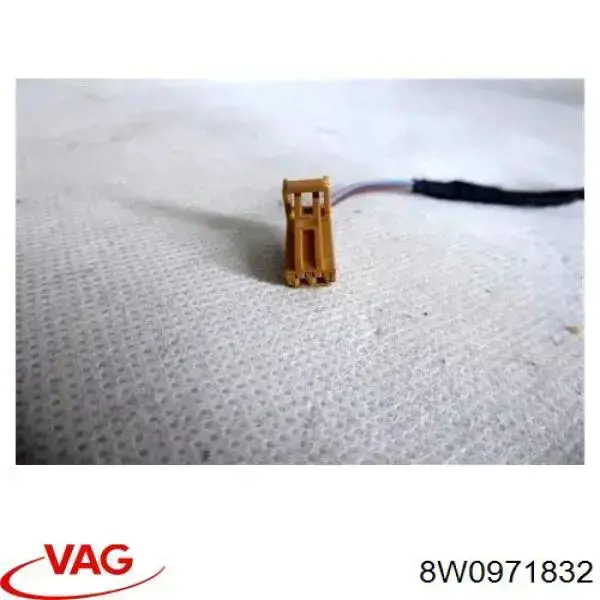 Comprar 8W0971832 VAG Conector de la luz de la matrícula