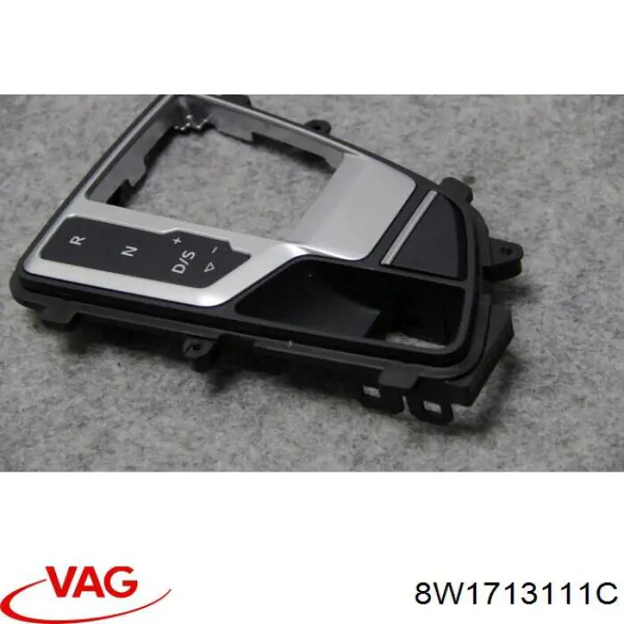 Cubierta de la consola de la palanca de cambios automática VAG 8W1713111C precio, desde 71,15 EUR