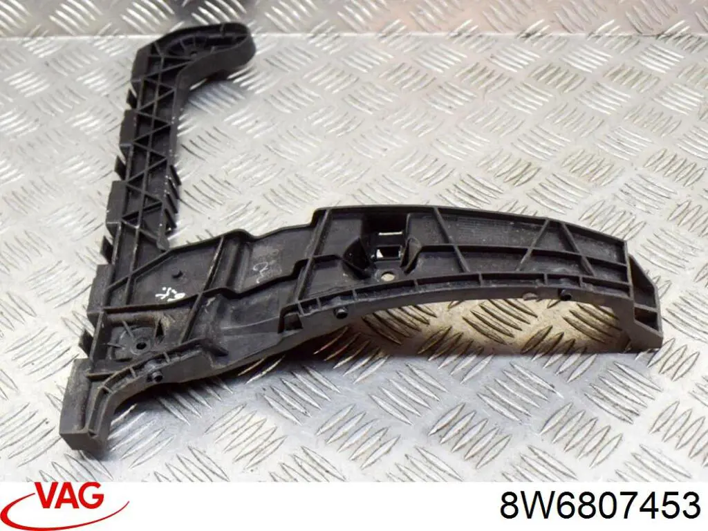 Soporte de parachoques trasero izquierdo VAG 8W6807453 precio, desde 27,50 EUR