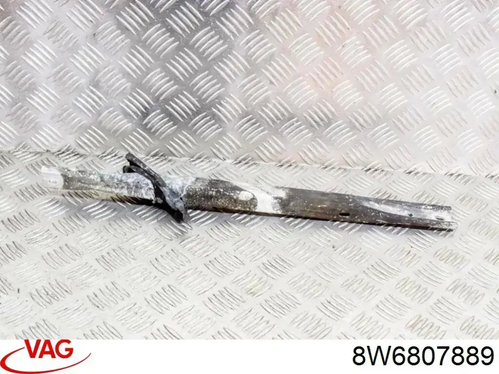 Guía izquierda del parachoques trasero VAG 8W6807889