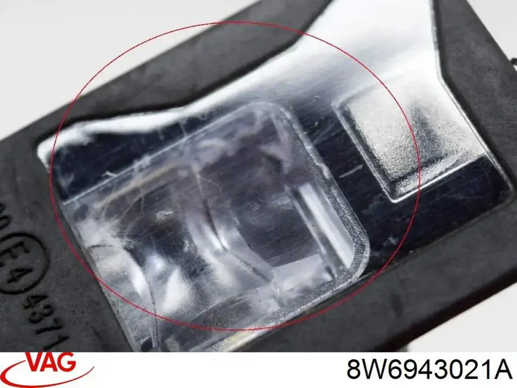 Luz matricula 8W6943021A VAG
