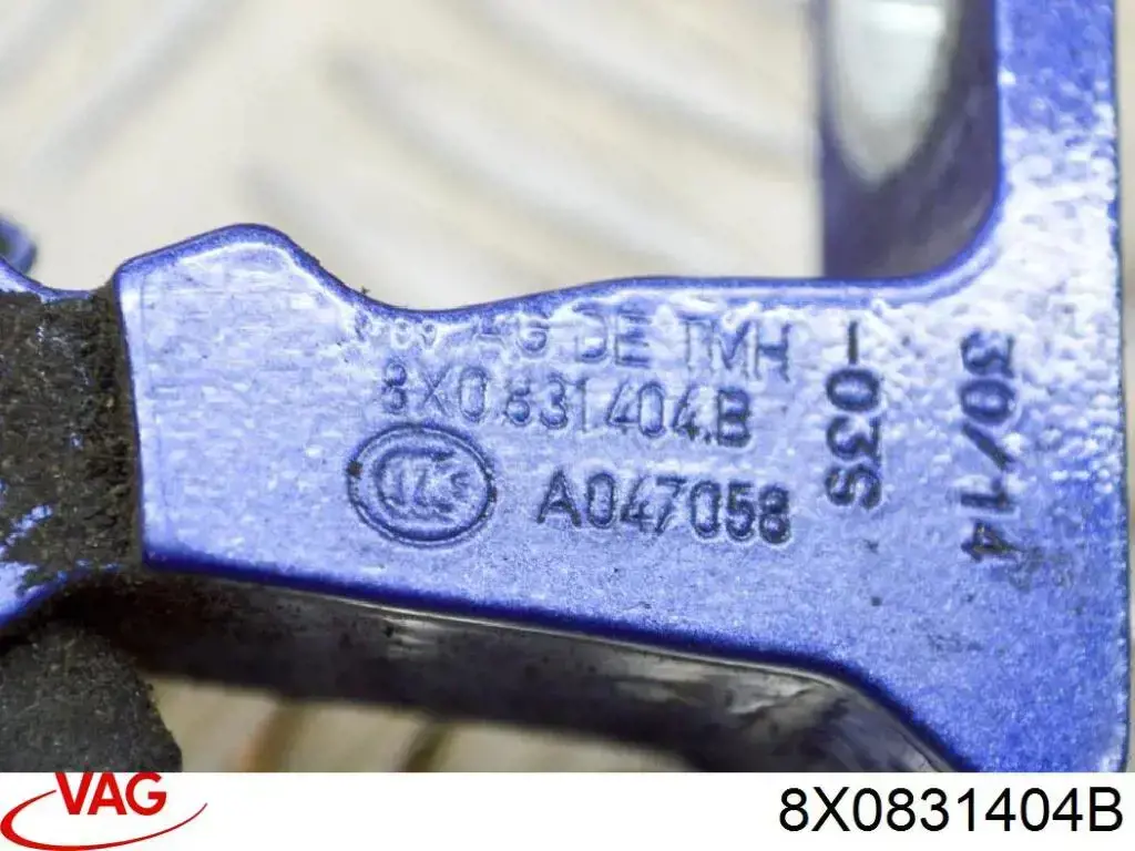 Comprar 8X0831404B VAG Bisagra de la puerta delantera derecha