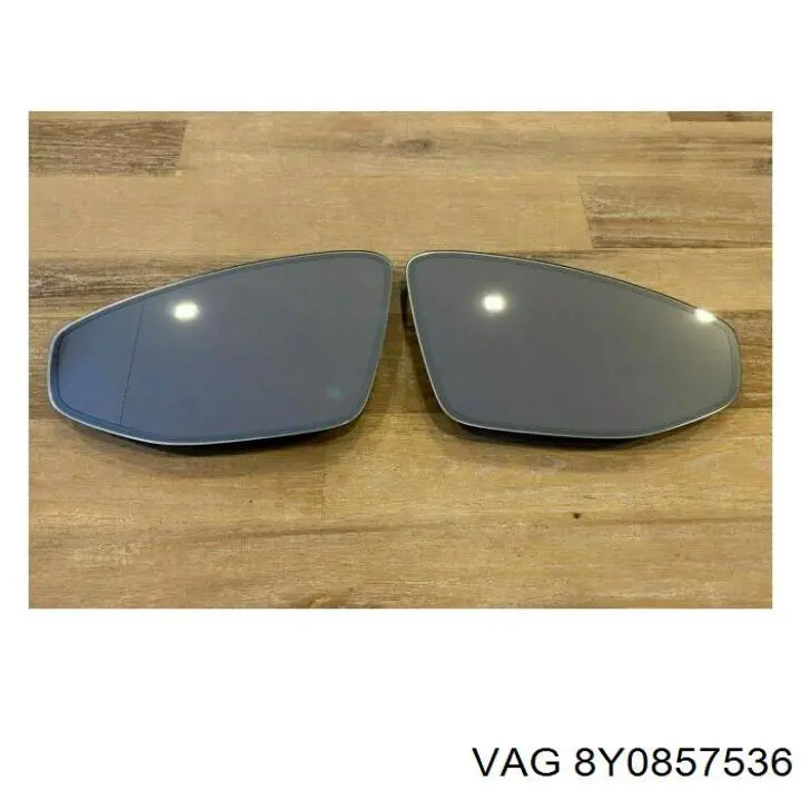8Y1857528GRU VAG Cristal de espejo retrovisor derecho