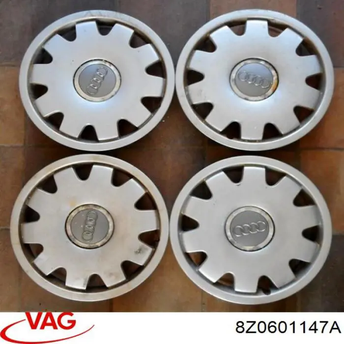 Tapacubo VAG 8Z0601147A precio, desde  