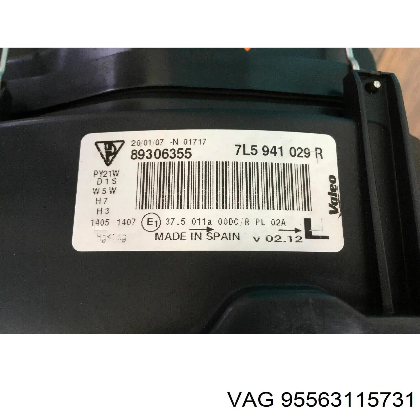 Faro izquierdo 95563115731 VAG