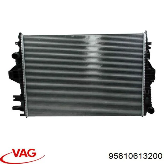 95810613200 VAG radiador refrigeración del motor