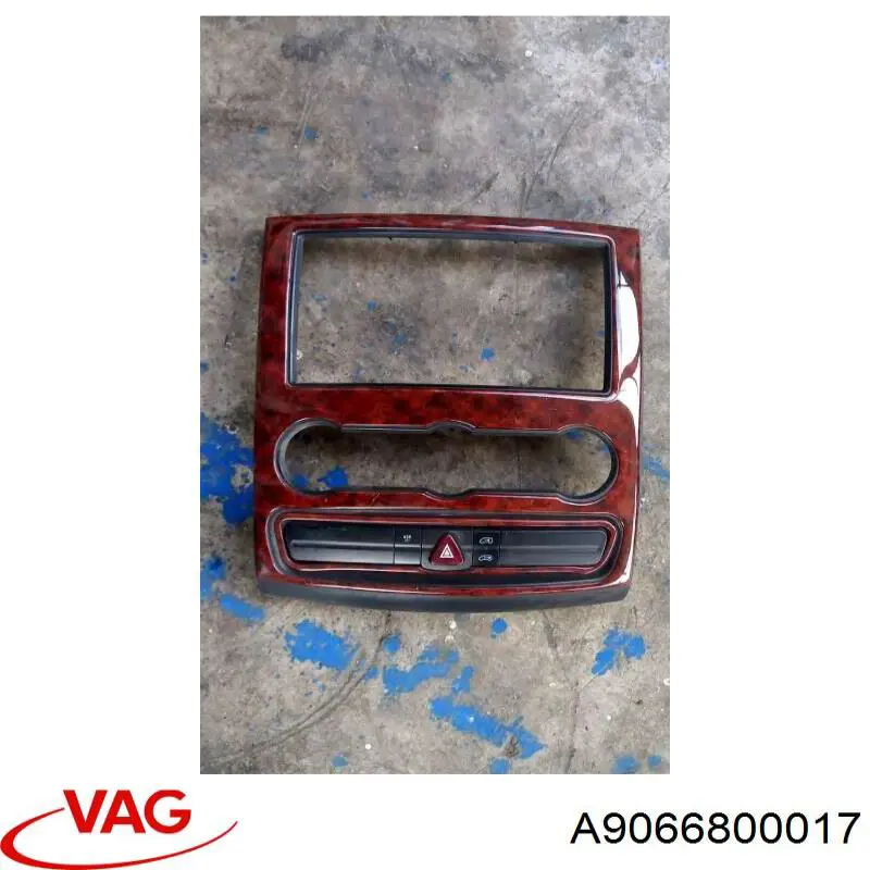 9066800017 Mercedes Panel de revestimiento del salpicadero