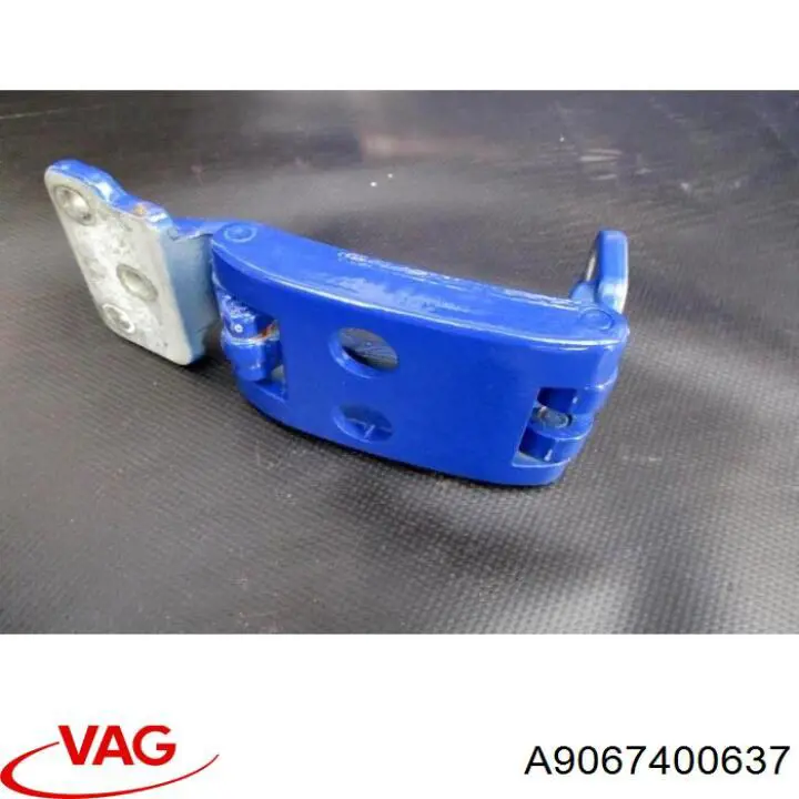 Bisagra inferior izquierda de puerta trasera batiente A9067400637 VAG