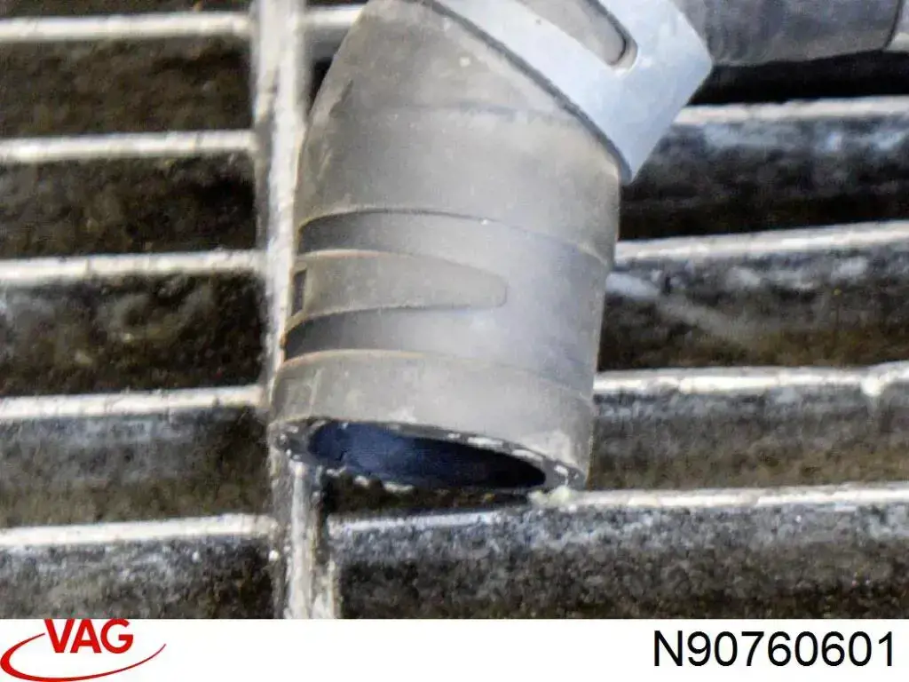 Brida del sistema de refrigeración (triple unión) 4010446 Metzger