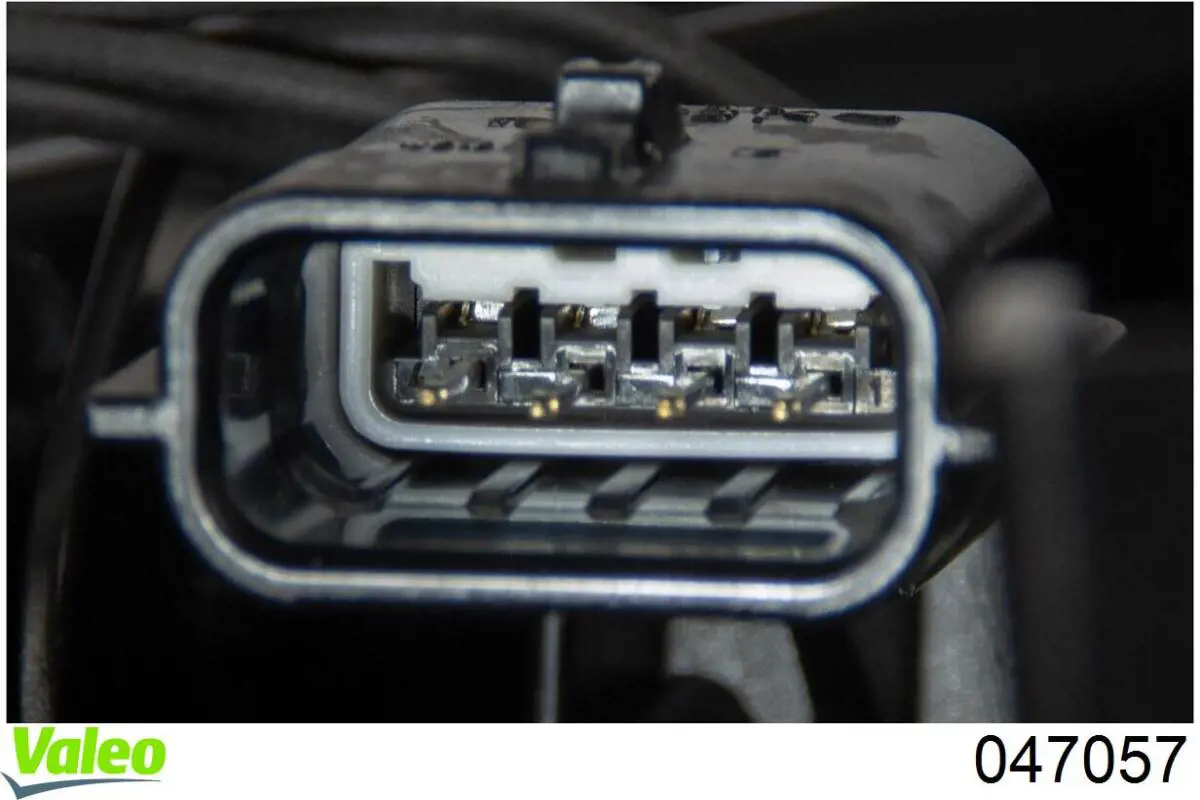 Piloto trasero exterior izquierdo VALEO 047057 precio, desde 133,29 EUR