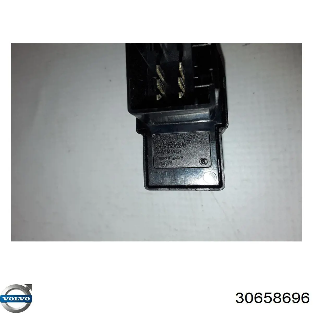 Comprar 30658696 Volvo Botón de encendido del motor del elevalunas trasero