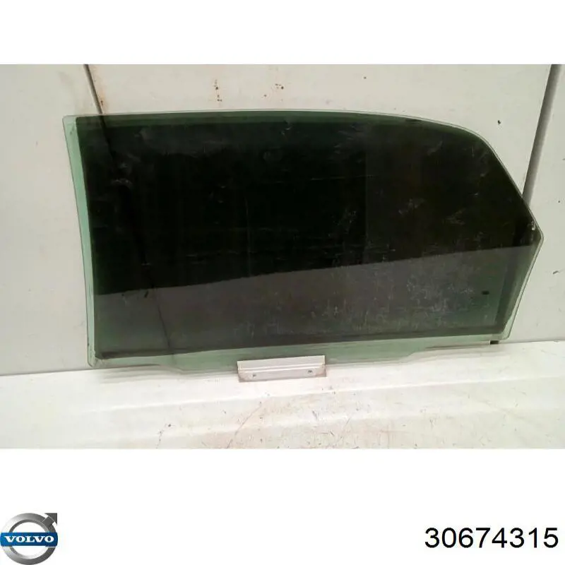 Cristal de puerta trasera derecha Volvo 30674315 precio, desde  
