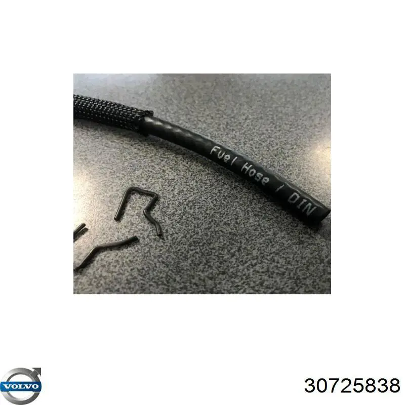 Tubería de retorno de combustible de los inyectores Volvo 30725838 precio, desde 27,30 EUR