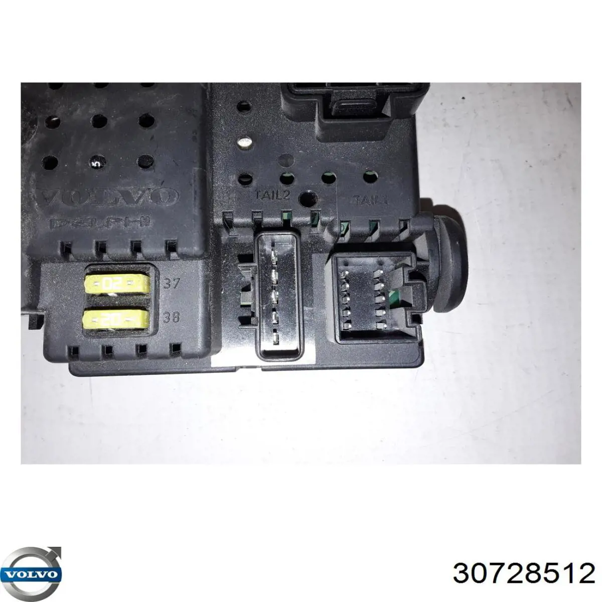 Caja de fusibles trasera interior Volvo 30728512