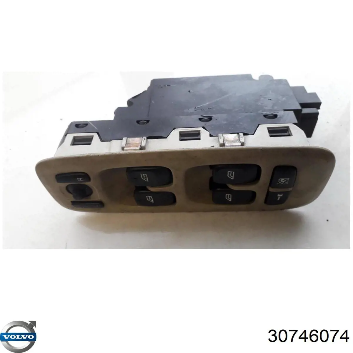 30658694 Volvo 