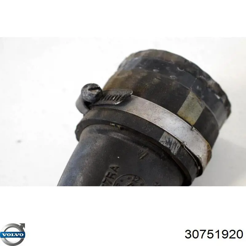 30751920 Volvo Tubo del sistema de recirculación de gases de escape EGR