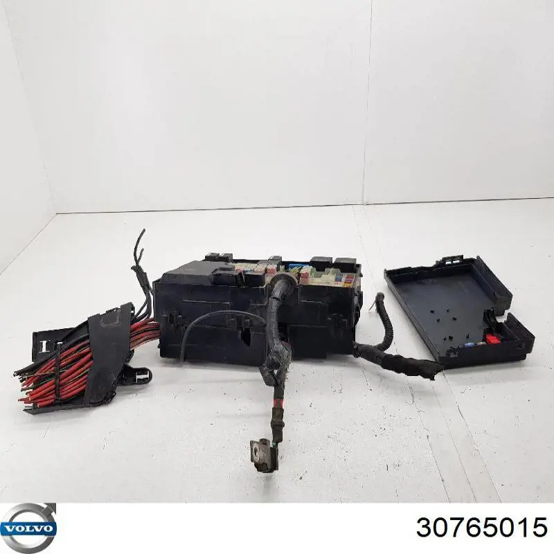 Caja de fusibles trasera interior Volvo 31327215 precio, desde 254,10 EUR