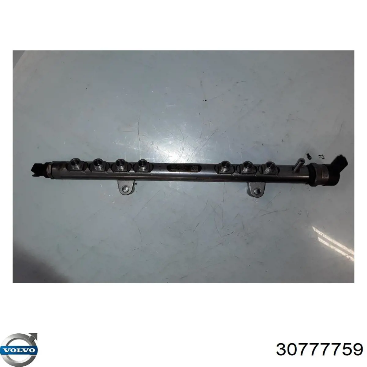 Comprar 30777759 Volvo Rampa de combustible