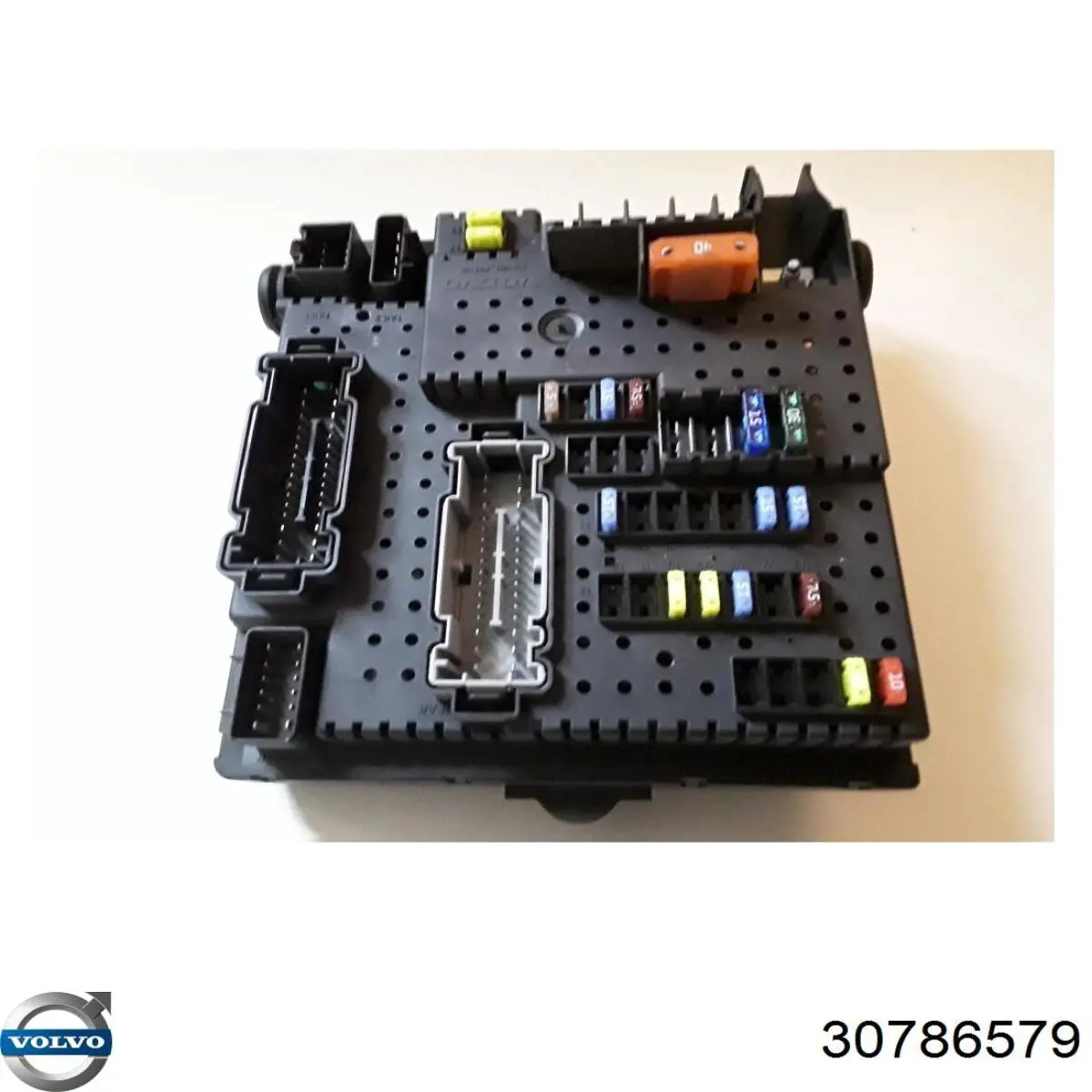Caja de fusibles 30728357 Volvo