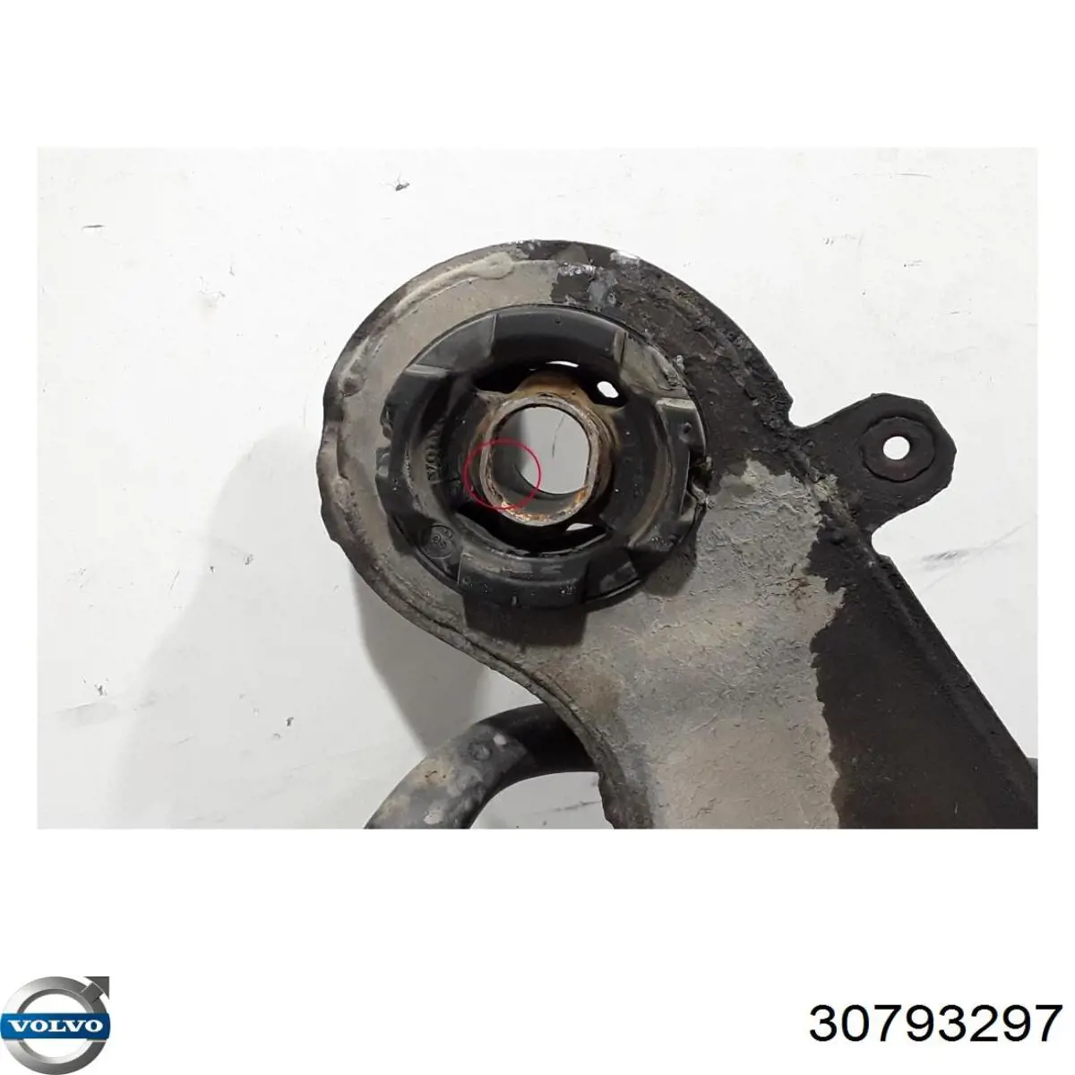 30793297 Volvo subchasis delantero soporte motor