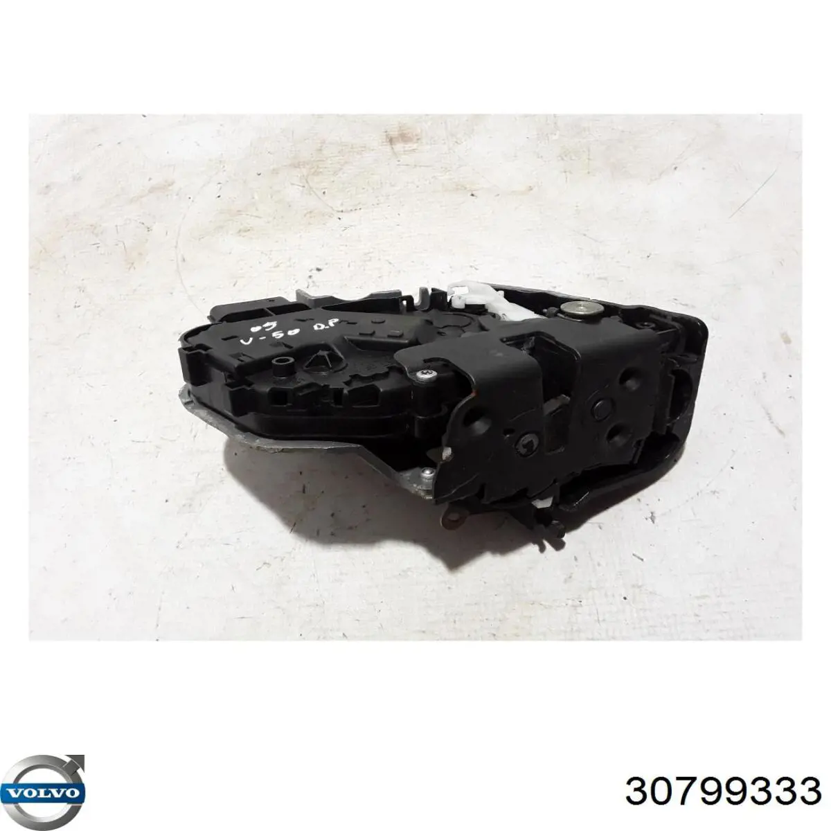 30799333 Volvo cerradura de puerta delantera derecha