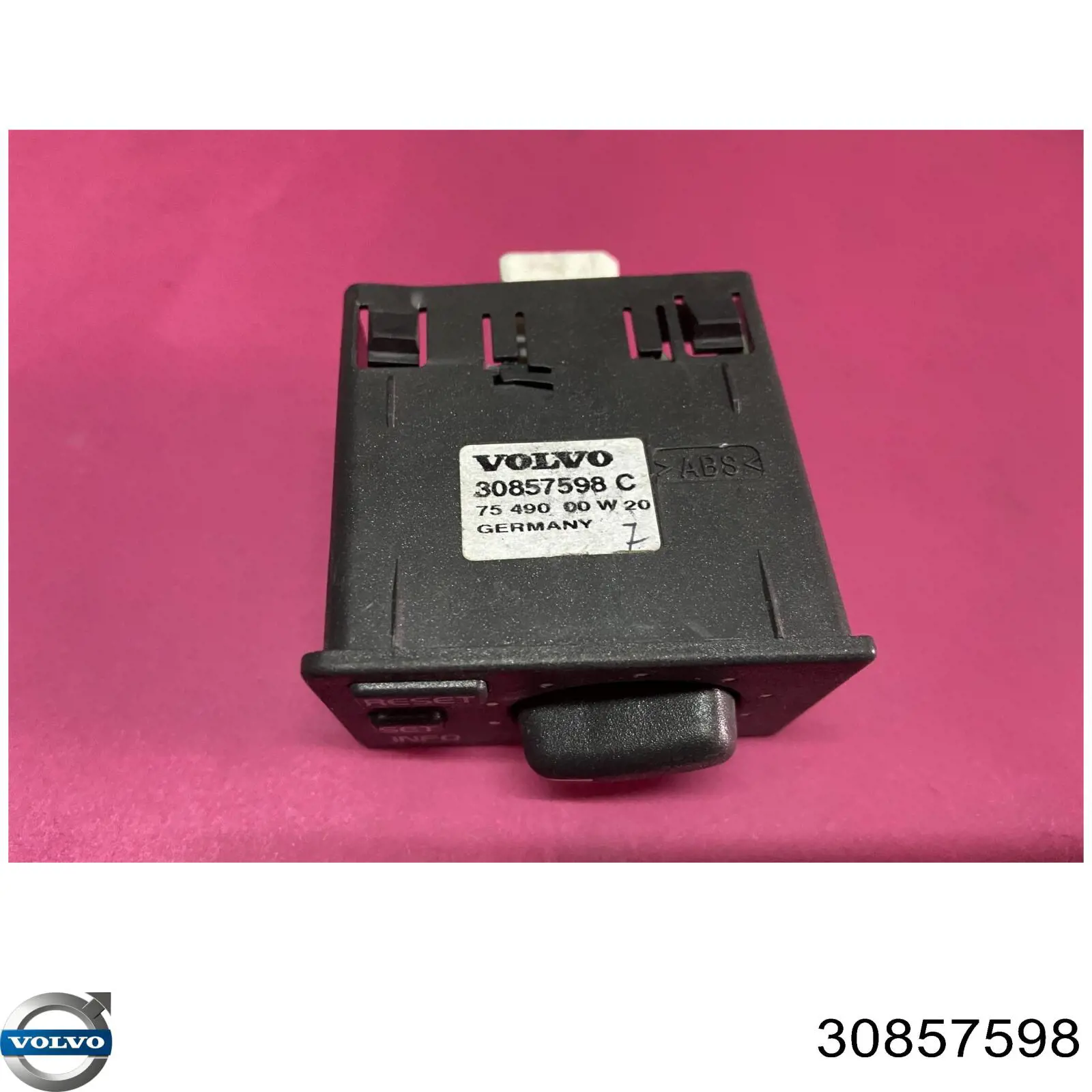 30857598 Volvo 