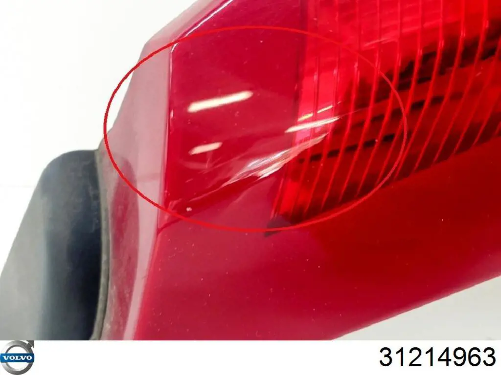 Piloto trasero izquierdo 31214963 Volvo