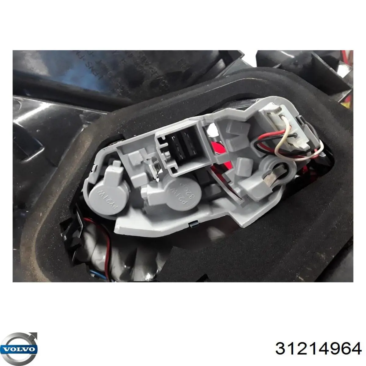 Piloto trasero derecho 31214964 Volvo