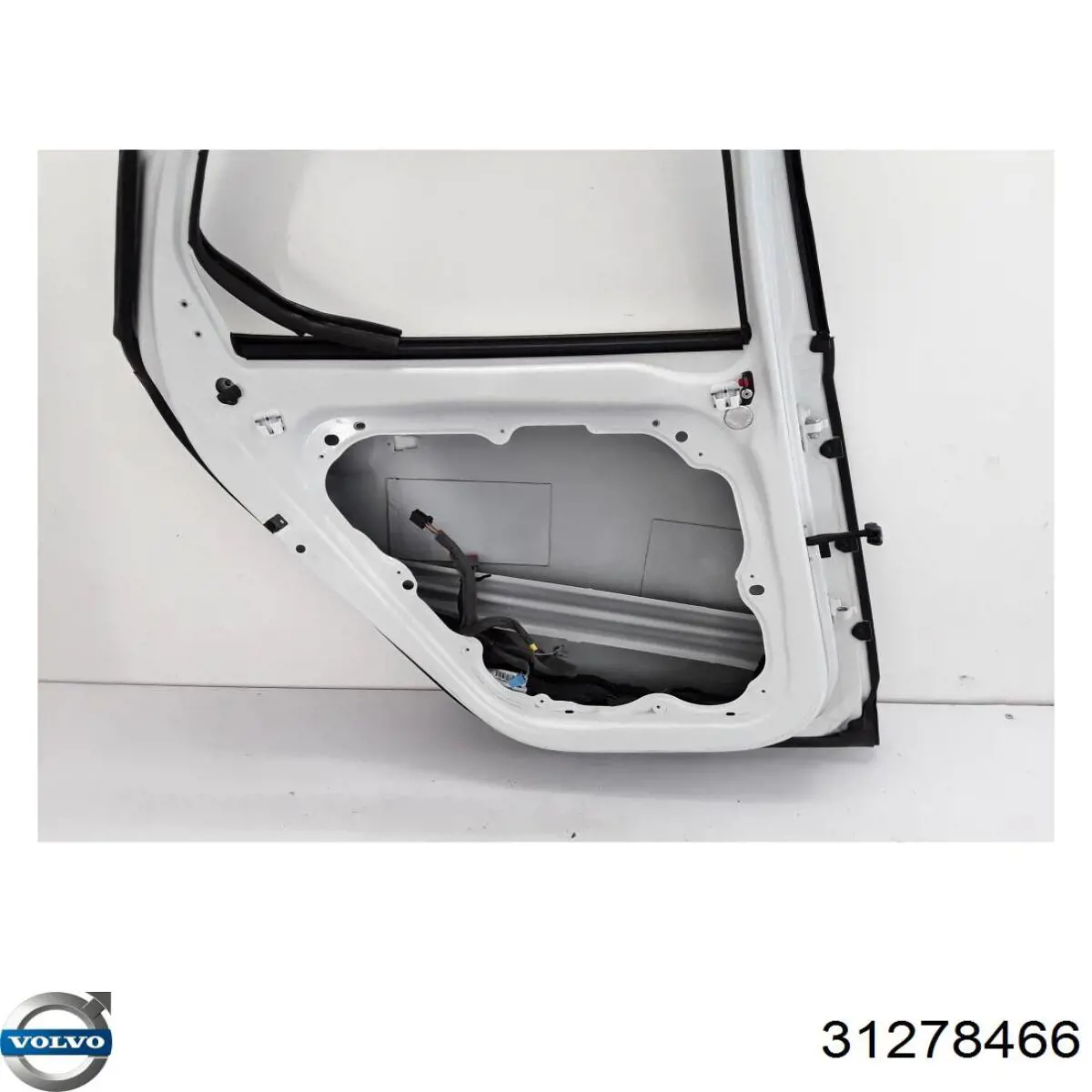 Puerta de batientes de furgoneta trasera izquierda Volvo V40 (525, 526)