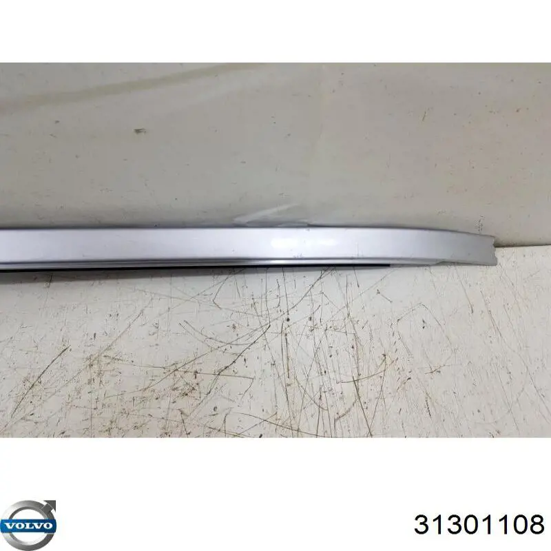 31301108 Volvo Riel de techo izquierdo