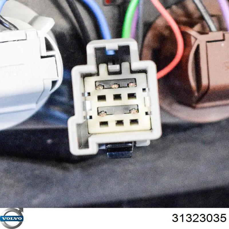 Comprar 31323035 Volvo Piloto trasero derecho