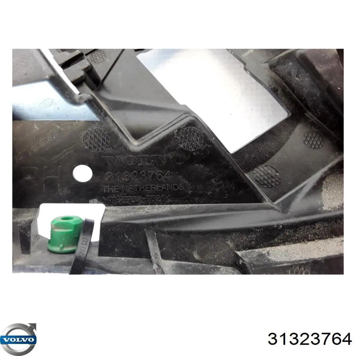 Comprar 31323764 Volvo Soporte exterior derecho del parachoques trasero