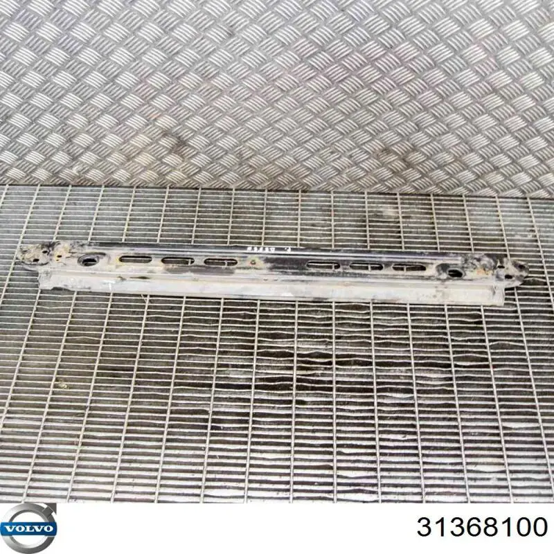 Comprar 31368100 Volvo Travesaño inferior del radiador