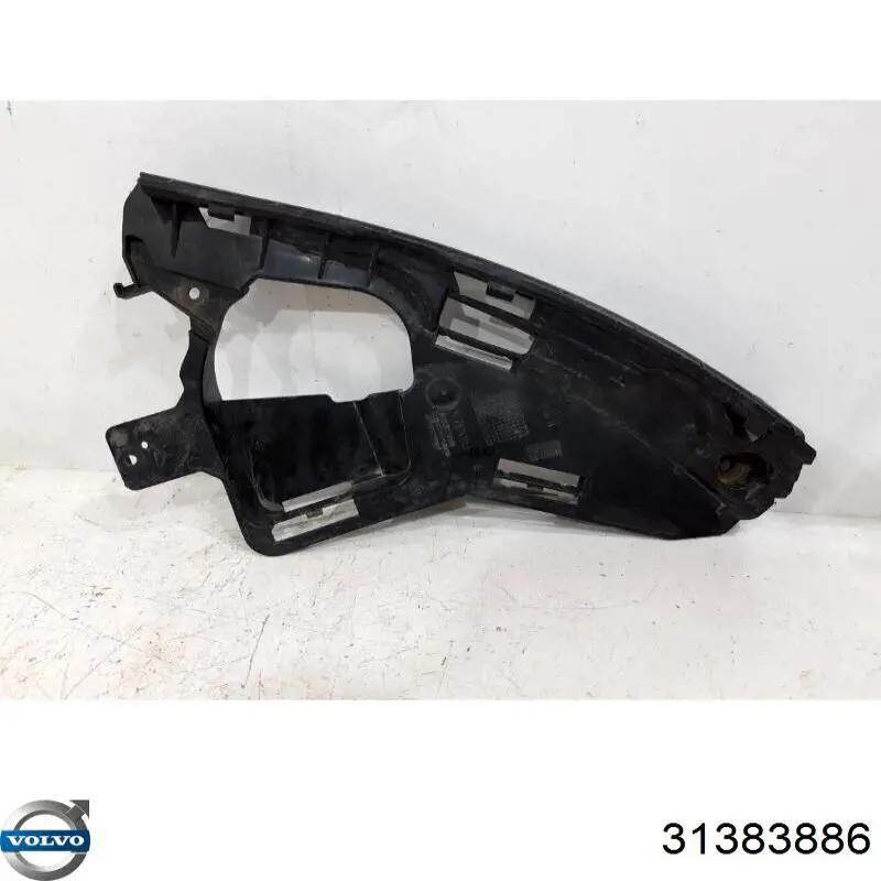 Soporte de fijación del faro delantero derecho Volvo 31383886 precio, desde 29,18 EUR