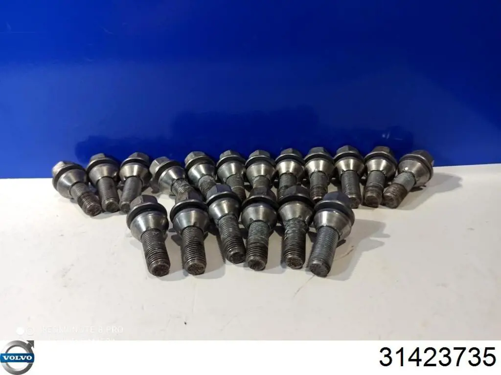 Tornillos para ruedas Volvo 31423735 precio, desde 5,40 EUR